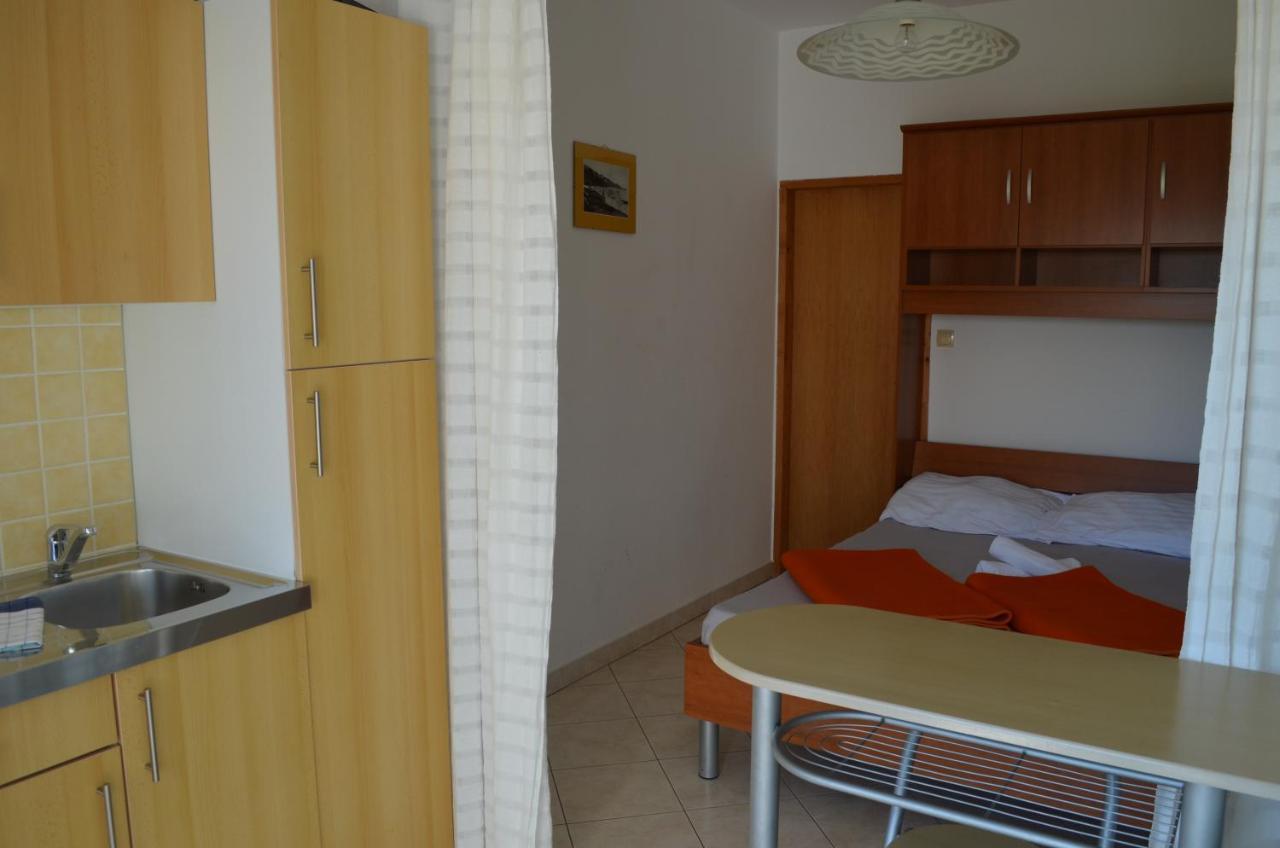 Apartman Leticia I Baska (Krk)