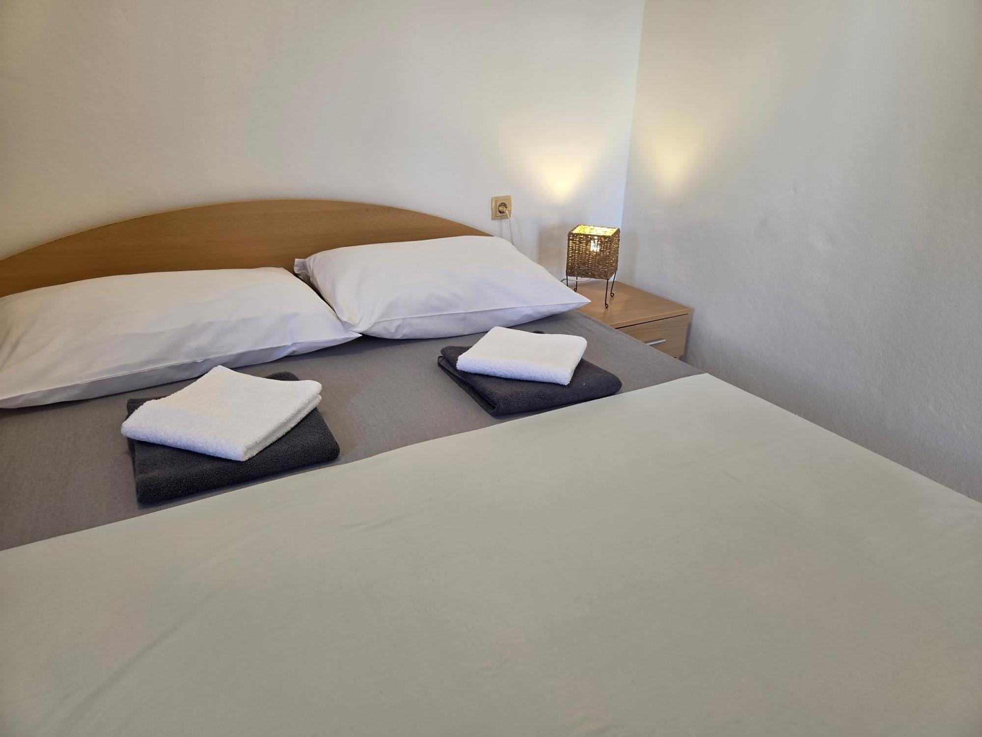 Leticia I Apartma Baska (Krk)