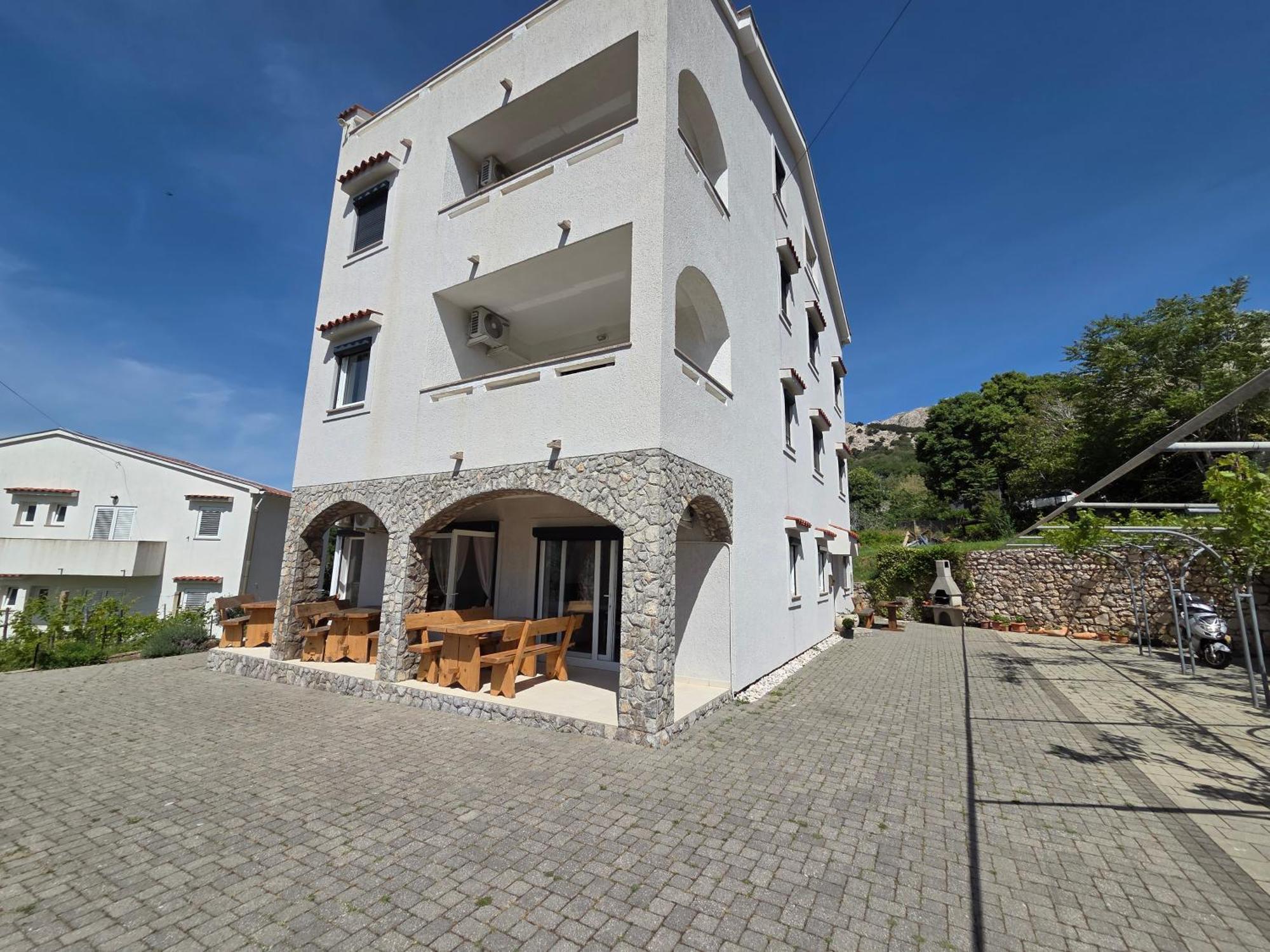 Apartma Leticia I Baska (Krk)